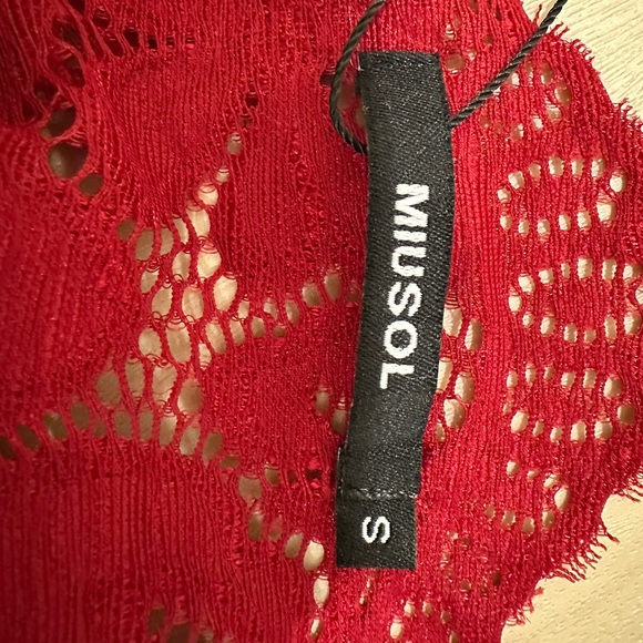 Miusol Off Shoulder Red Long Sleeve Lace Dress - Picture 3 of 4